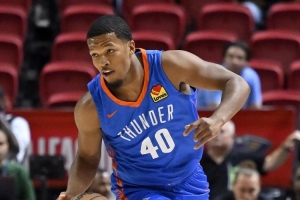 外线神准!扬布拉德5记三分球轰下21分2板3助1断 正负值+38